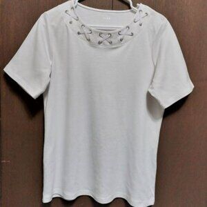 Alia White Tshirt, size Medium